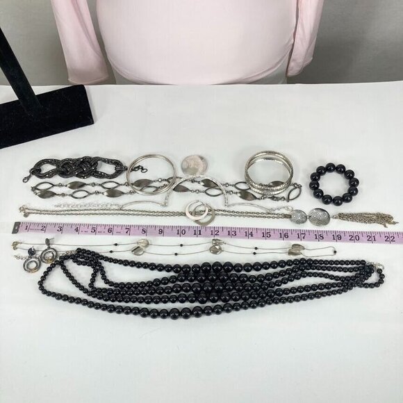 Black and Silver Tone Jewelry Lot - Picture 4 of 8